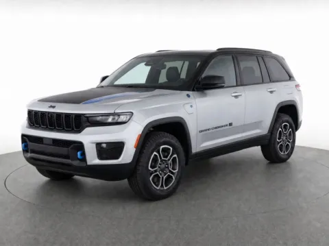 Photos of 2022 Jeep Grand Cherokee Trailhawk 4xe for sale in Bridgeport, NY at Bridgeland Auto Brokers