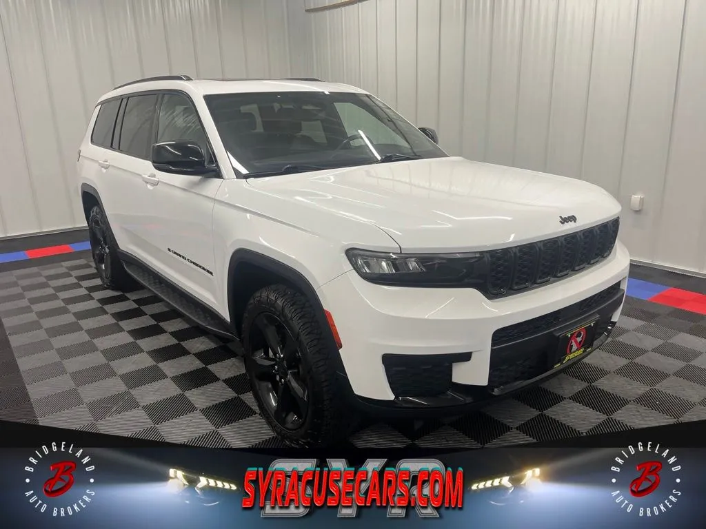 White 2022 Jeep Grand Cherokee L Altitude for sale in Bridgeport, NY