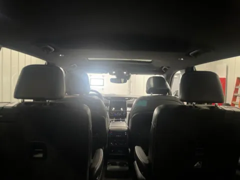 More photos of 2022 Jeep Grand Cherokee L Altitude at Bridgeland Auto Brokers, NY