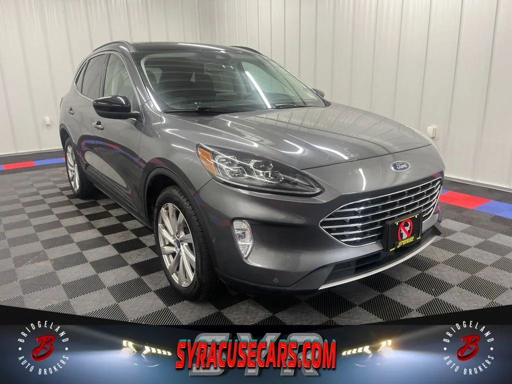 Gray 2022 Ford Escape Titanium for sale in Bridgeport, NY