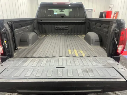 More photos of 2022 GMC Sierra 1500 Limited Elevation at Bridgeland Auto Brokers, NY