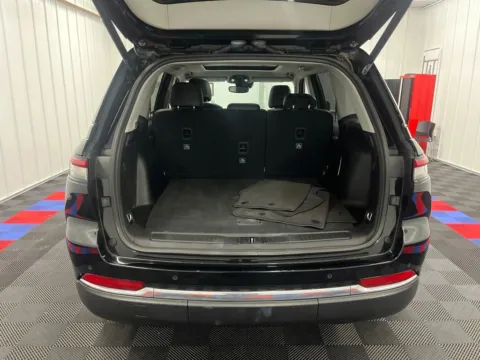 More photos of 2023 Jeep Grand Cherokee 4xe at Bridgeland Auto Brokers, NY
