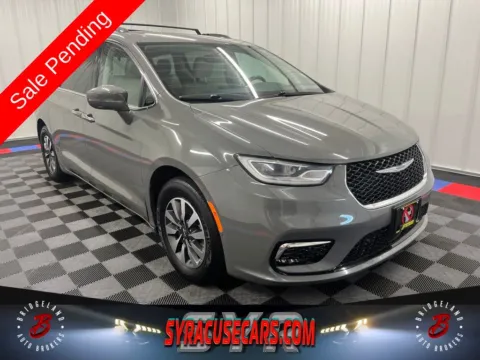 Gray 2021 Chrysler Pacifica Hybrid Touring L for sale in Bridgeport, NY