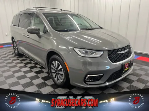 Gray 2021 Chrysler Pacifica Hybrid Touring L for sale in Bridgeport, NY