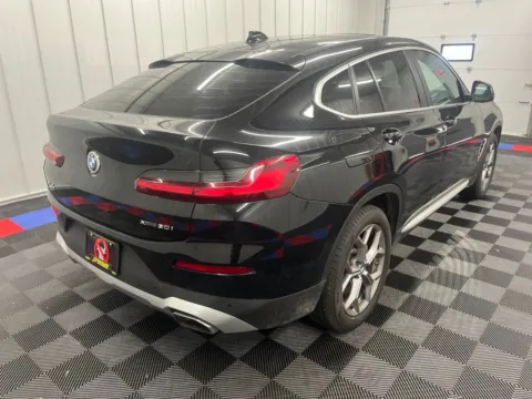 Another view of 2025 BMW X4 xDrive30i for sale in Bridgeport, NY at Bridgeland Auto Brokers