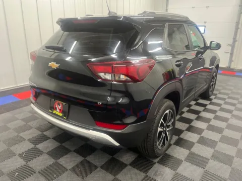 Another view of 2025 Chevrolet TrailBlazer LT for sale in Bridgeport, NY at Bridgeland Auto Brokers