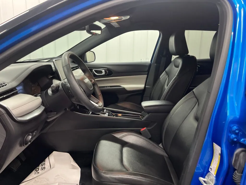2025 Jeep Compass Limited - Photo 19
