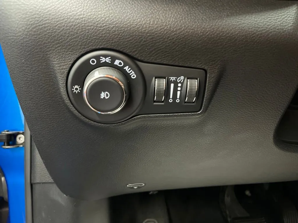 2025 Jeep Compass Limited - Photo 25