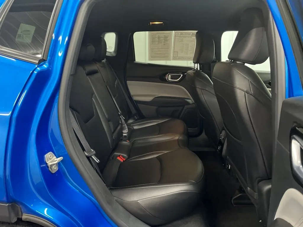2025 Jeep Compass Limited - Photo 13