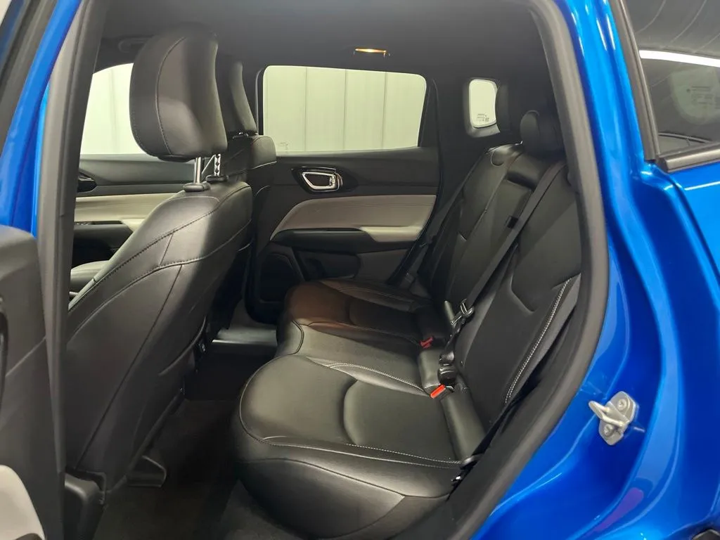2025 Jeep Compass Limited - Photo 16