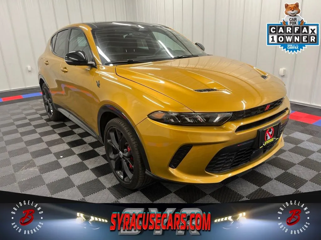 Gold 2024 Dodge Hornet R/T Plus for sale in Bridgeport, NY