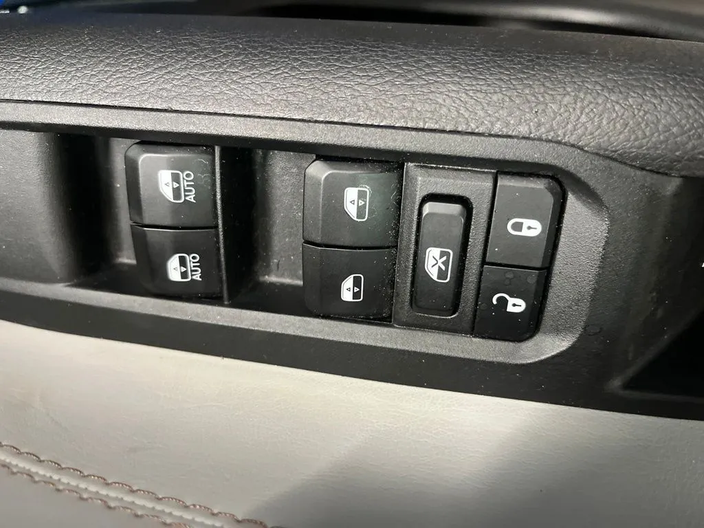 2025 Jeep Compass Limited - Photo 21