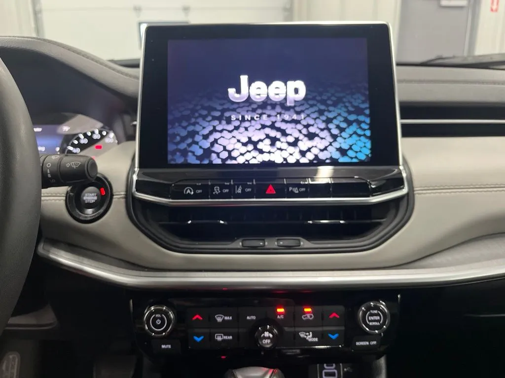 2025 Jeep Compass Limited - Photo 24