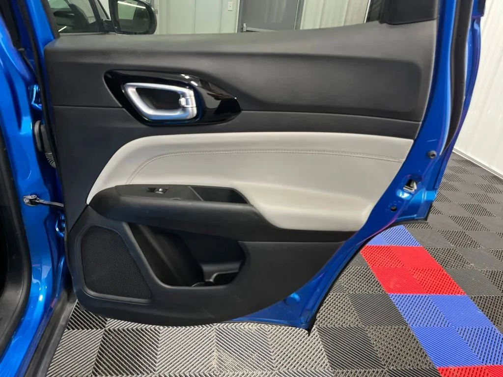 2025 Jeep Compass Limited - Photo 15