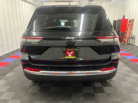 More photos of 2024 Jeep Grand Cherokee 4xe at Bridgeland Auto Brokers, NY