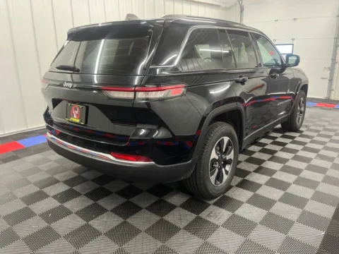 Another view of 2024 Jeep Grand Cherokee 4xe for sale in Bridgeport, NY at Bridgeland Auto Brokers