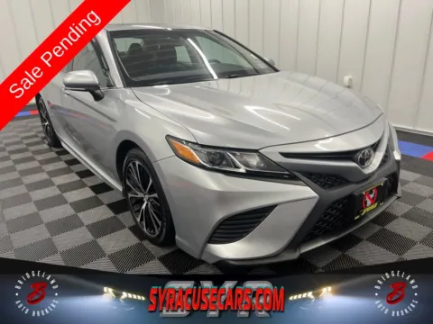 Silver 2018 Toyota Camry SE for sale in Bridgeport, NY