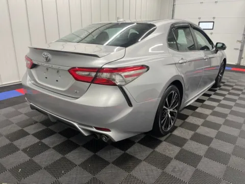 Another view of 2018 Toyota Camry SE for sale in Bridgeport, NY at Bridgeland Auto Brokers