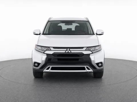 More photos of 2020 Mitsubishi Outlander at Bridgeland Auto Brokers, NY
