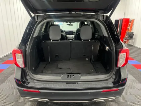 More photos of 2023 Ford Explorer XLT at Bridgeland Auto Brokers, NY