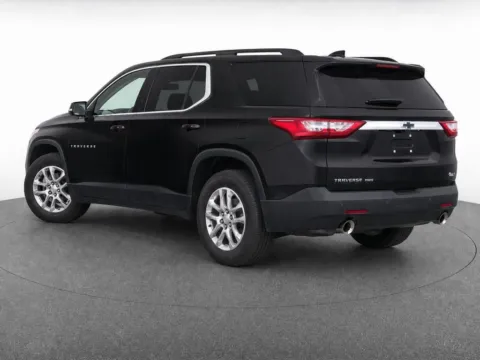 More photos of 2021 Chevrolet Traverse LT at Bridgeland Auto Brokers, NY