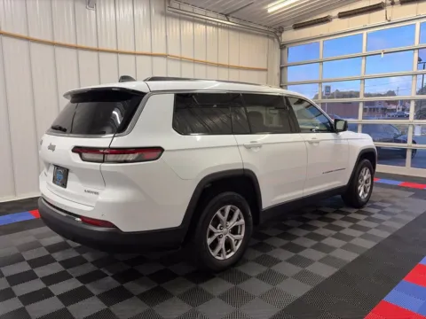 More photos of 2022 Jeep Grand Cherokee L Limited at Bridgeland Auto Brokers, NY