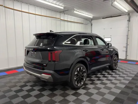 Another view of 2025 Kia Sorento X-Line EX for sale in Bridgeport, NY at Bridgeland Auto Brokers