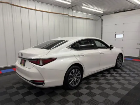 Another view of 2025 Lexus ES 250 for sale in Bridgeport, NY at Bridgeland Auto Brokers