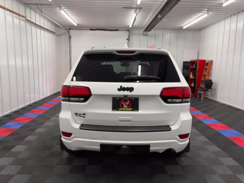 More photos of 2022 Jeep Grand Cherokee WK Laredo X at Bridgeland Auto Brokers, NY