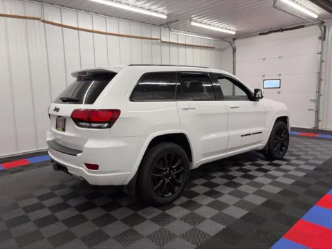 More photos of 2022 Jeep Grand Cherokee WK Laredo X at Bridgeland Auto Brokers, NY