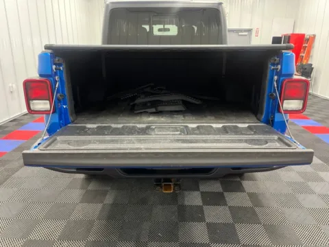 More photos of 2021 Jeep Gladiator Willys at Bridgeland Auto Brokers, NY