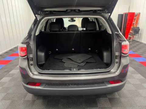 More photos of 2018 Jeep Compass Latitude at Bridgeland Auto Brokers, NY