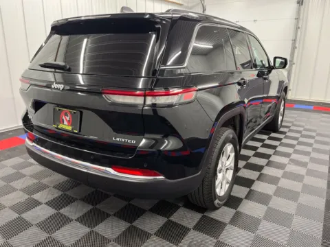 Another view of 2024 Jeep Grand Cherokee Limited for sale in Bridgeport, NY at Bridgeland Auto Brokers