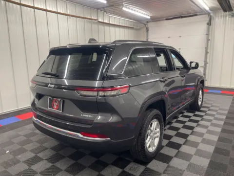More photos of 2023 Jeep Grand Cherokee Laredo at Bridgeland Auto Brokers, NY