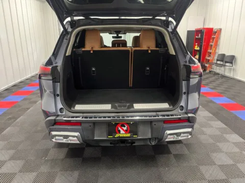 More photos of 2022 INFINITI QX60 Sensory at Bridgeland Auto Brokers, NY