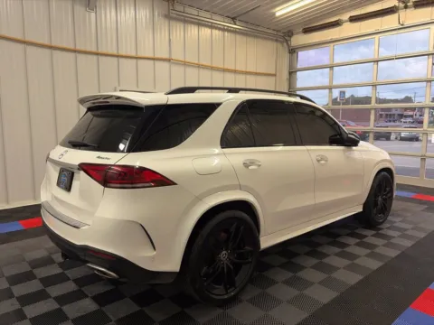 Another view of 2022 Mercedes-Benz GLE 580 for sale in Bridgeport, NY at Bridgeland Auto Brokers