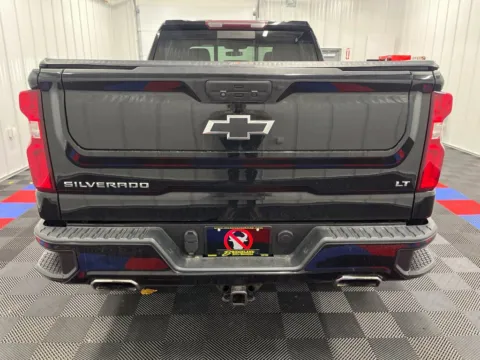 More photos of 2021 Chevrolet Silverado 1500 LT Trail Boss at Bridgeland Auto Brokers, NY