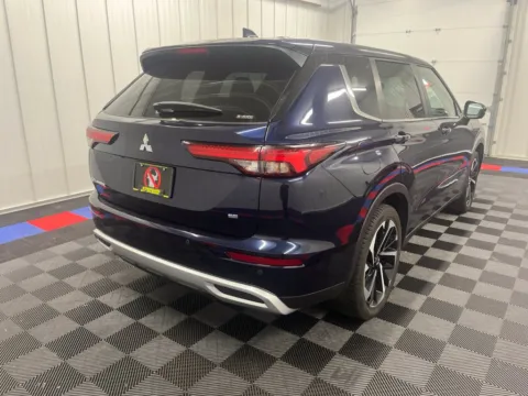 Photos of 2022 Mitsubishi Outlander SE for sale in Bridgeport, NY at Bridgeland Auto Brokers