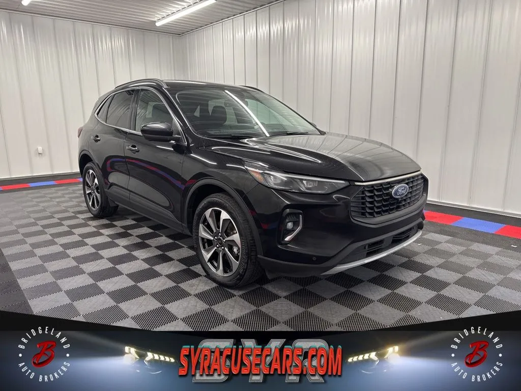 2023 Ford Escape Platinum for sale in Bridgeport, NY