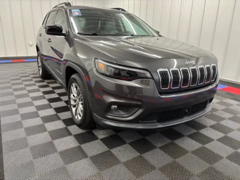 Photos of 2022 Jeep Cherokee Latitude Lux for sale in Bridgeport, NY at Bridgeland Auto Brokers