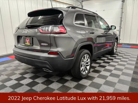 Another view of 2022 Jeep Cherokee Latitude Lux for sale in Bridgeport, NY at Bridgeland Auto Brokers