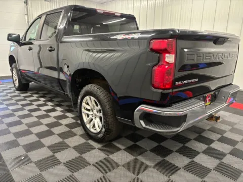 More photos of 2021 Chevrolet Silverado 1500 LT at Bridgeland Auto Brokers, NY