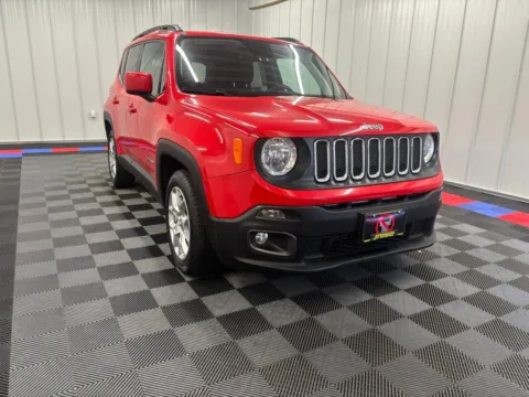 Photos of 2018 Jeep Renegade Latitude for sale in Bridgeport, NY at Bridgeland Auto Brokers