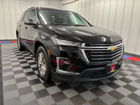 Photos of 2022 Chevrolet Traverse LT for sale in Bridgeport, NY at Bridgeland Auto Brokers