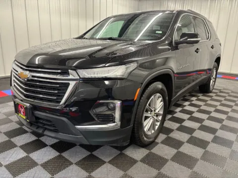 More photos of 2022 Chevrolet Traverse LT at Bridgeland Auto Brokers, NY