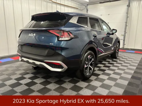 Another view of 2023 Kia Sportage Hybrid EX for sale in Bridgeport, NY at Bridgeland Auto Brokers