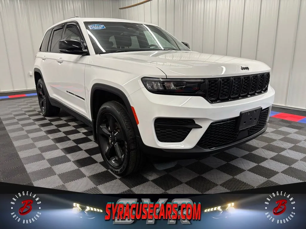 2023 Jeep Grand Cherokee Altitude for sale in Bridgeport, NY
