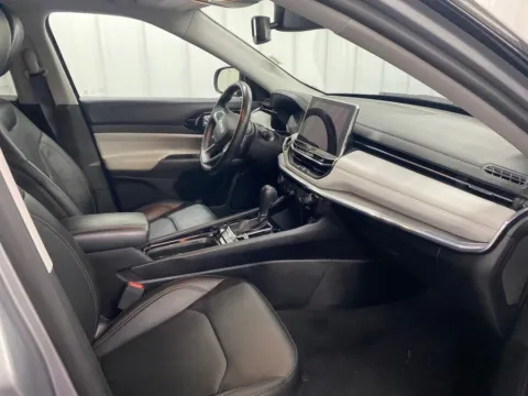 More photos of 2022 Jeep Compass Limited at Bridgeland Auto Brokers, NY