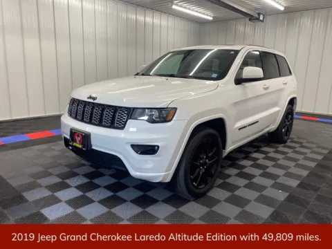 Another view of 2019 Jeep Grand Cherokee Altitude for sale in Bridgeport, NY at Bridgeland Auto Brokers