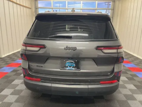 More photos of 2022 Jeep Grand Cherokee L Altitude at Bridgeland Auto Brokers, NY